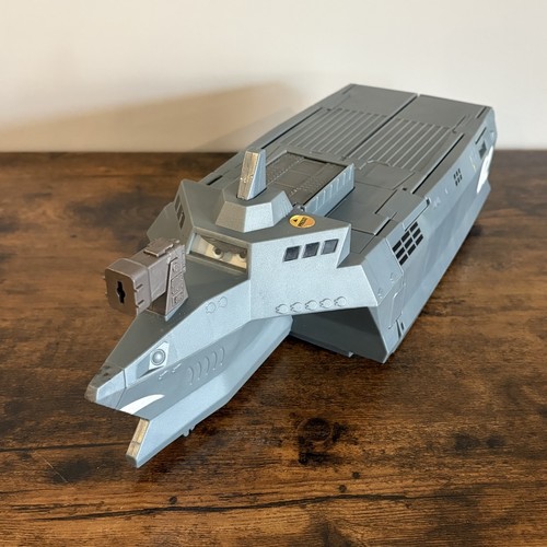 Disney Pixar Cars - ACTION AGENTS COMBAT STATION TONY TRIHULL COMBAT SHIP Cars 2