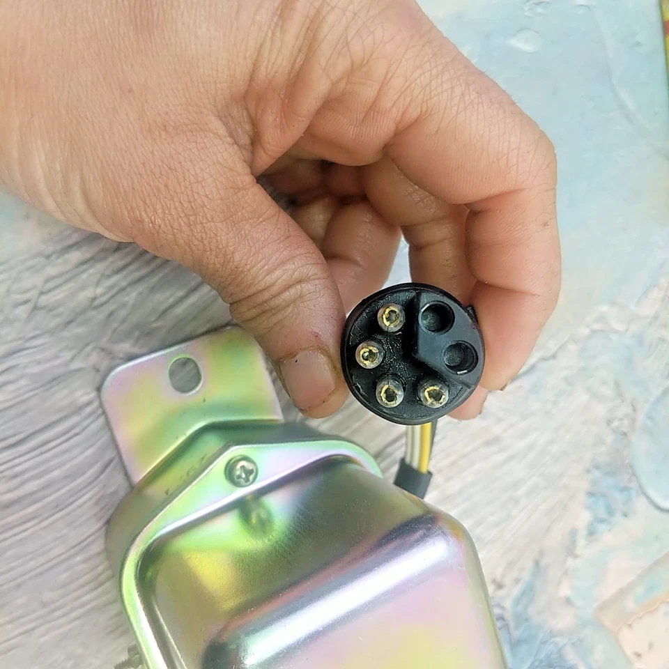 Regulador de voltaje Bosch 30503 para camioneta Nissan 1976 International Scout II 12v Foto 3 de 4