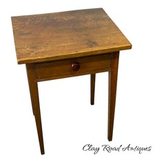 antique country Hepplewhite figured walnut night stand table 1800 farmhouse