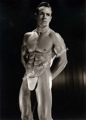 Nude Muscular Gay Man Naked Hunk Beefcake Male Cute Butt Jock HD 5X7