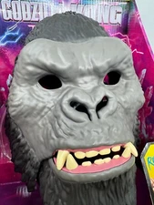 GODZILLA  X  KONG - TITAN ROAR MASK- RARE- NEW - See Video