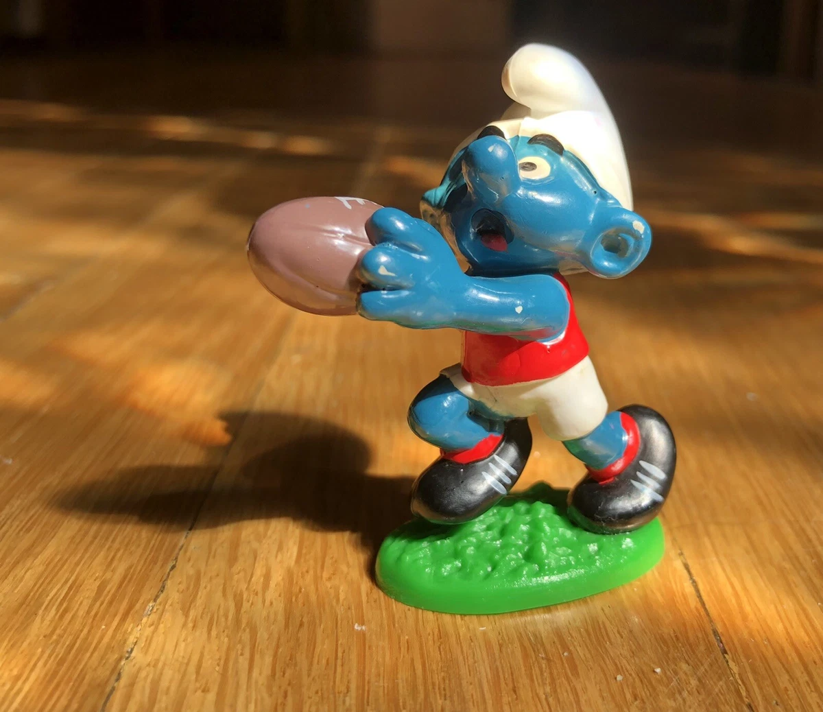 Football Smurf 20150 Red Shirt Schleich PVC Figure Peyo 1980 Smurfs RARE