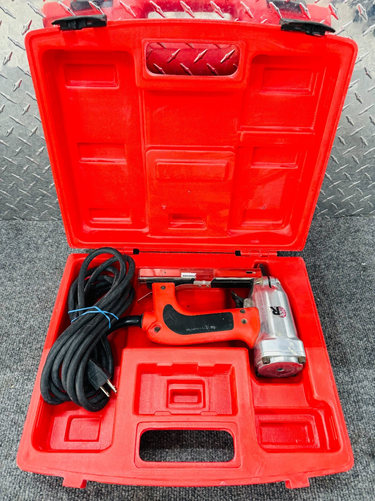 Roberts Professional Electric Stapler, 3/16" Crown, 20Gauge (10600) W