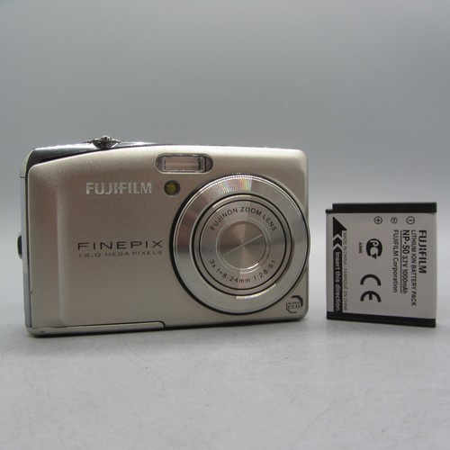 Cámara digital Fujifilm FinePix F50fd 12,0 MP plateada probada *Leer*