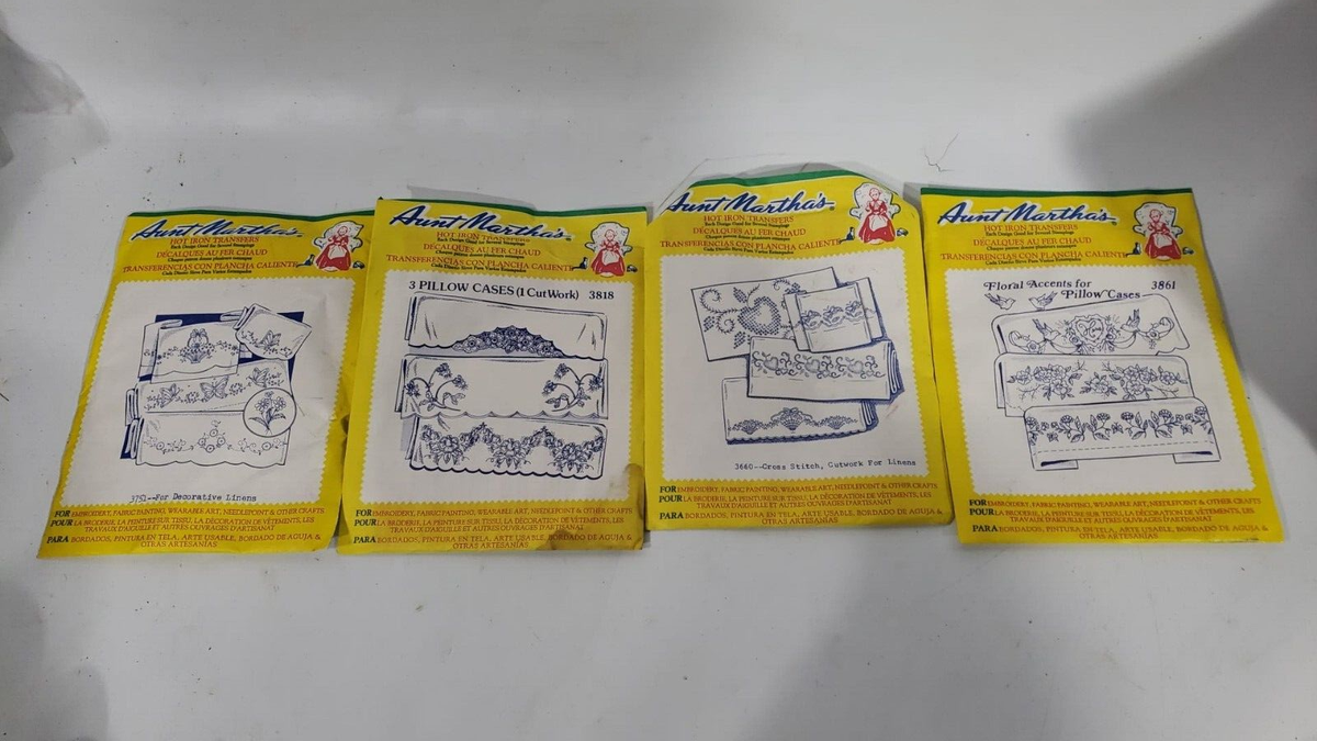 Aunt Martha's Hot Iron Embroidery Transfers - Decorative Linens Pattern Set