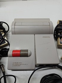 Nintendo NES Control Deck Top Loader NES-101 Console w/4 Controllers Works Great