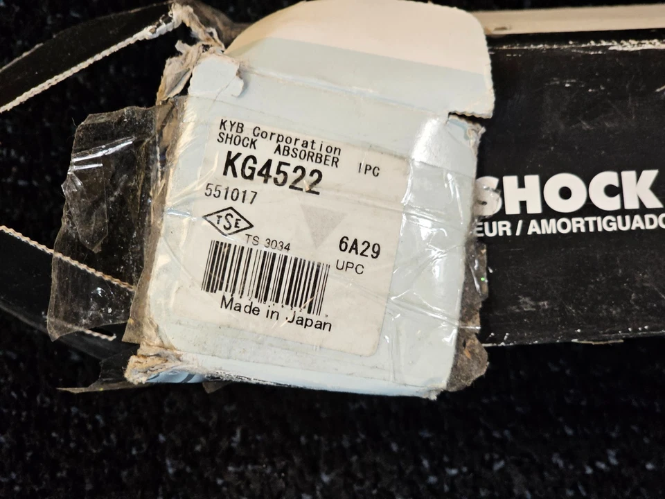 Amortiguador de gas delantero KYB KG4522 para Mercedes-Benz 200, 200D, 220 Foto 3 de 4