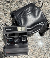 Polaroid One Step Close Up 600 Instant Film Camera w/ Case - Tested