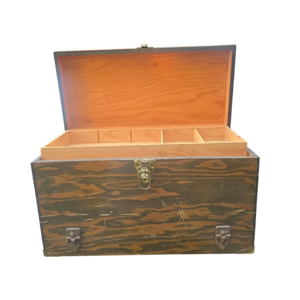 Caja de herramientas de almacenamiento de aparejos de madera vintage Penguin President Series / Pit Box Foto 2 de 4