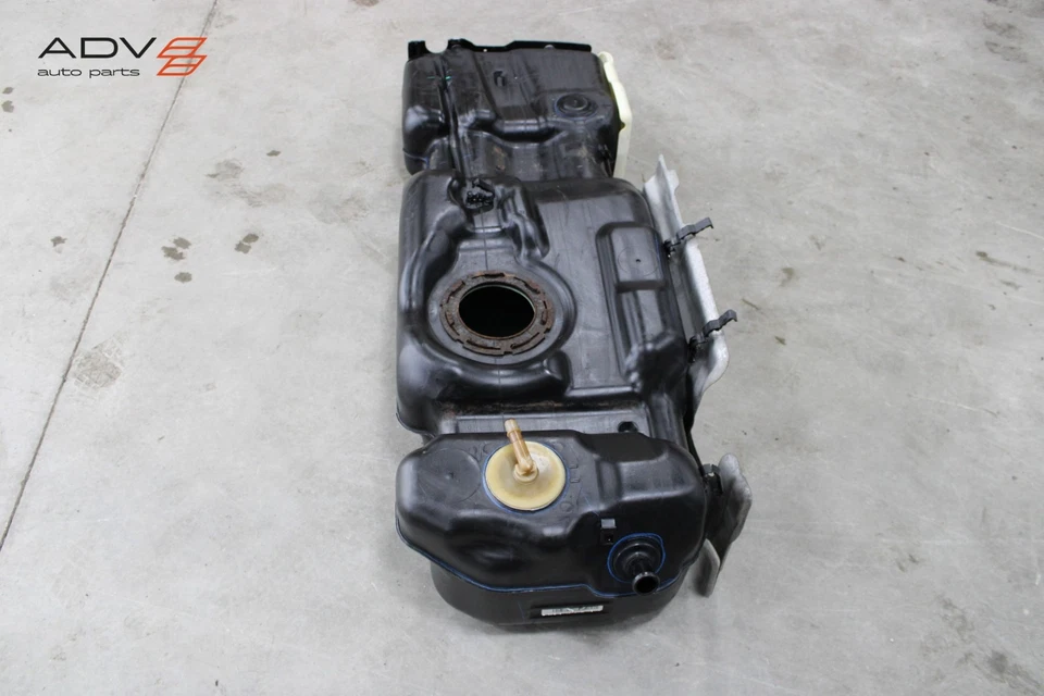 2015 - 2020 CHEVROLET TAHOE FUEL GAS TANK RESERVOIR W/ HEAT SHIELD OEM - Image 2 of 4