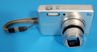 Fujifilm FinePix J110w 10MP Digital Camera Silver Zoom Broken | eBay