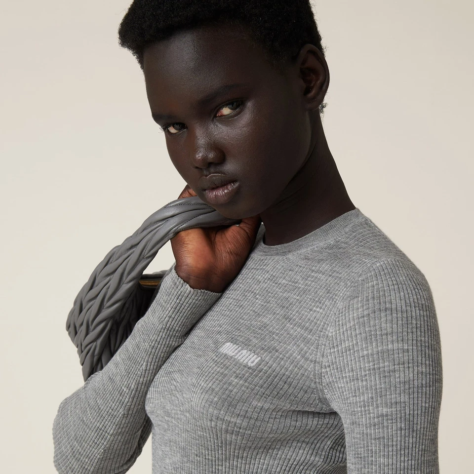 Suéter Miu Miu Gris Cachemira y Seda Acanalado Tejido Talla XS Foto 2 de 4