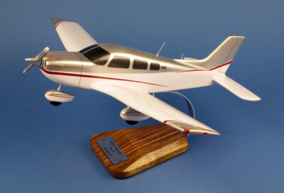 PIPER PA - 28 Archer III 1:22 Woodmodel  Avion / YAKAiR VF 352