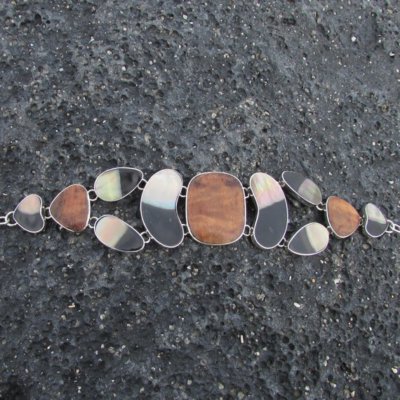 Hawaii Koa Holz Armband. Sterling Silber. Schwarze Ousterschale. Handarbeit.