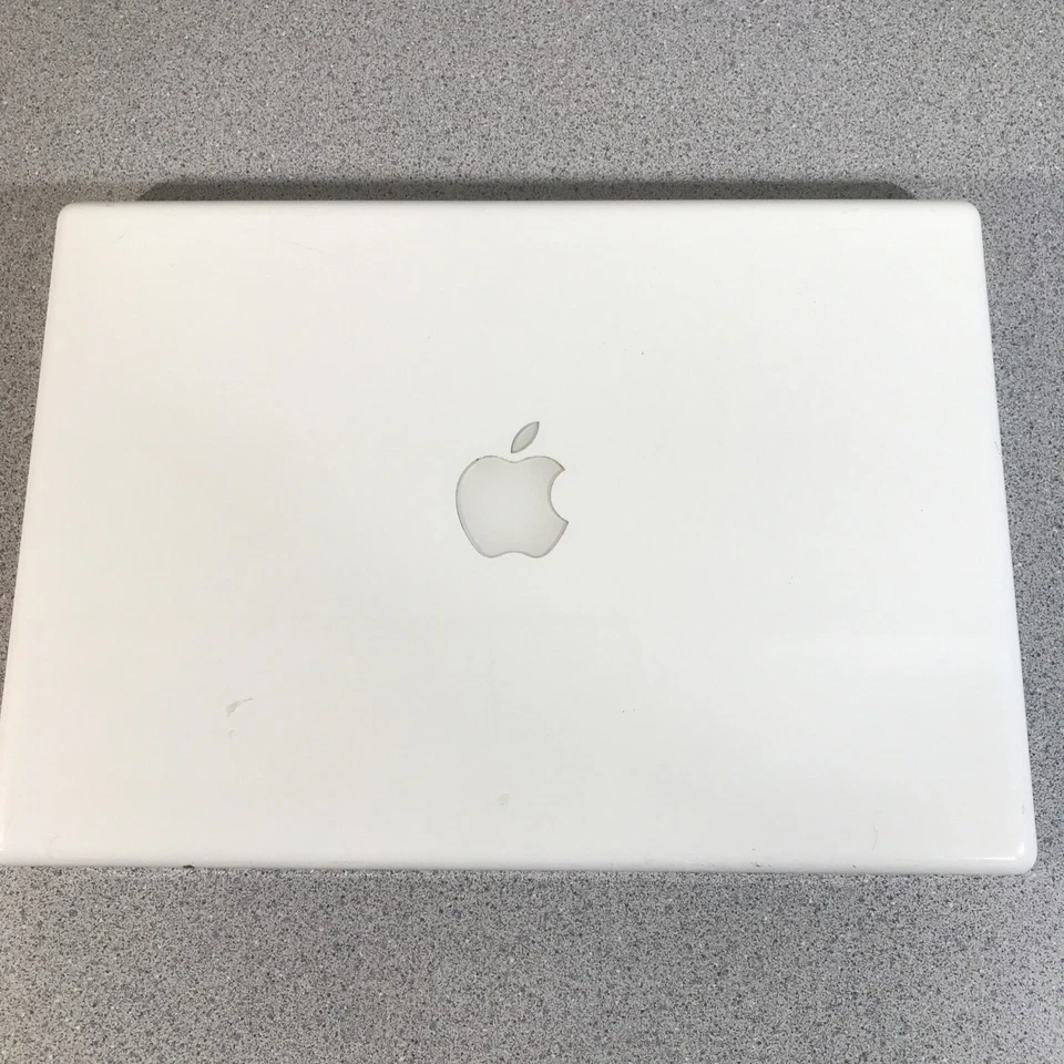 Computadora portátil MacBook Apple A1181 OSX 10,5,8 2 GB doble núcleo 2,4 Ghz 13" blanca Foto 4 de 4
