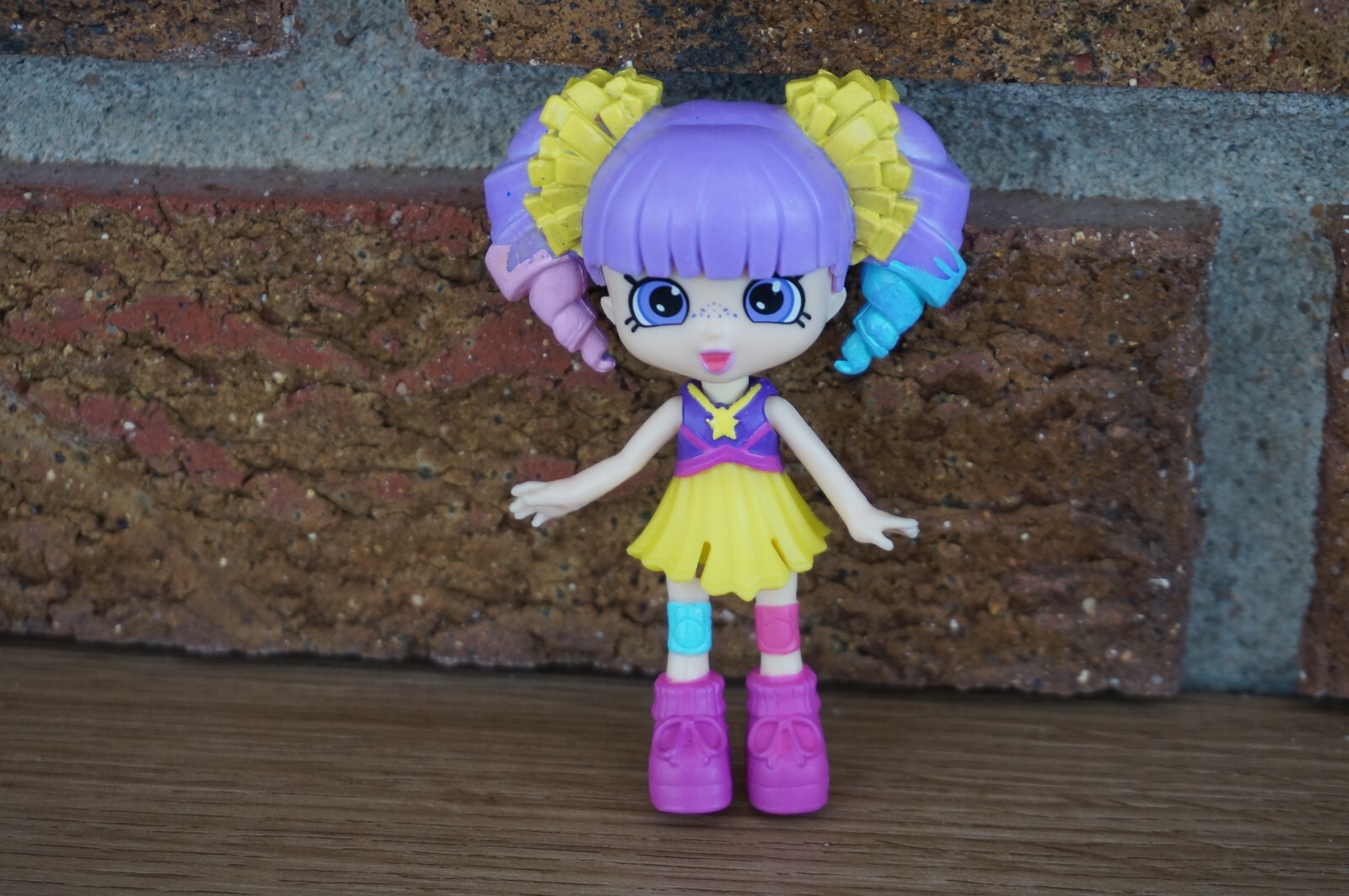 DOLL Lil Shoppie SHOPKINS Places HAPPY VILLE High School Rainbow Kate Figure 3"