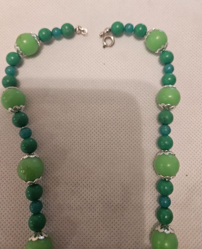 Vintage Green and Silver Filagree Bead Necklace 23 Inch Spring Ring Clasp - Picture 17 of 18