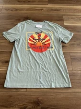 Rowdy Crowd Clothing women’s graphic tee size large 