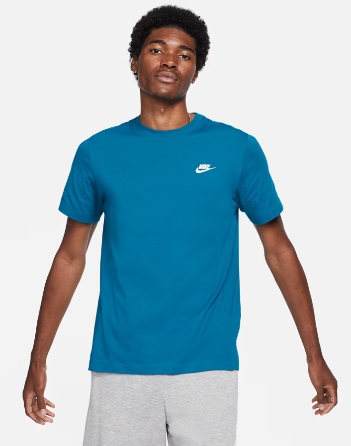 🏆 NIKE SPORTSWEAR CLUB T-SHIRT – PREMIUM ESSENTIAL