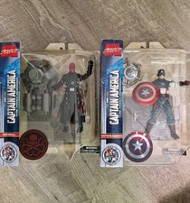 Marvel Select Red Skull & Captain America Fig...
