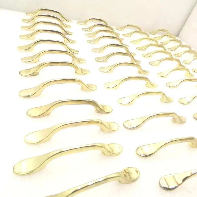 68 Juego de tiradores de cajón acabado latón amarillo vintage 3" agujero centro lote Foto 2 de 4