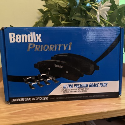 Disc Brake Pad-Priority One -Ceramic BPR Bendix CFC1095 Set Of 2