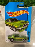 2014 Hot Wheels #93 HW City-Mustang 50Th '67 Ford Mustang Coupe GrüN