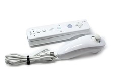 Authentic White Wii Console Bundle - alternate angle