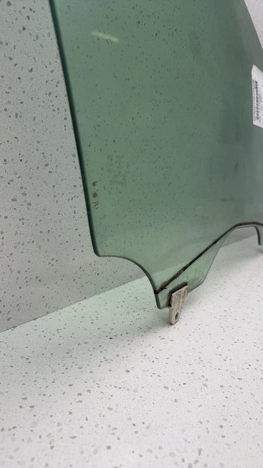 07 08 INFINITI G35 Front Door Glass/window Infiniti Right Foto 4 de 4