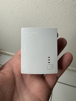 TP-LINK TL-PA4010 AV600 600Mbps Powerline Adapter  Ethernet RJ-45 Port as is