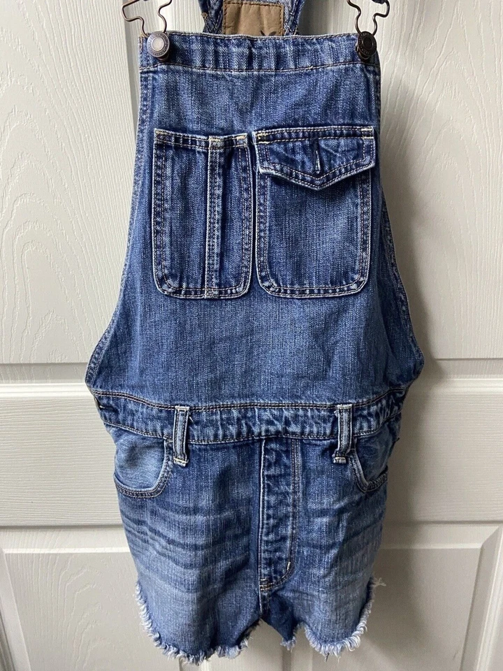 Женские джинсовые шорты American Eagle средний размер синий необработанный подол передние карманы - Изображение 2 из 4