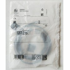 One For IFM New IZ5052 proximity switch Free Shipping