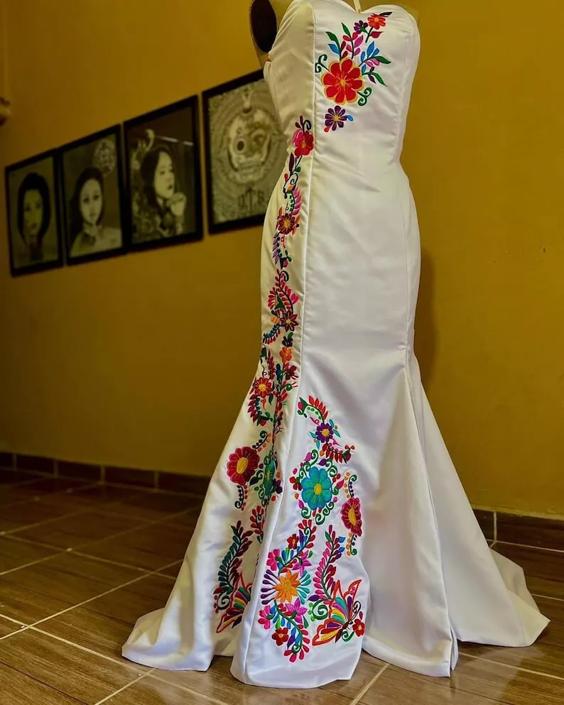 Mexican Embroidered Wedding Dresses Strapless Mermaid Flower Veil Bridal Gowns Mexican Embroidered Wedding Dresses Strapless Mermaid Flower Veil Bridal Gowns