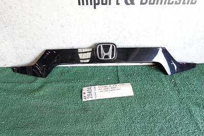 2018 2019 2020 21 2022 HONDA ACCORD 4DRS REAR TRUNK LID TRIM MOLDING OEM AY29404