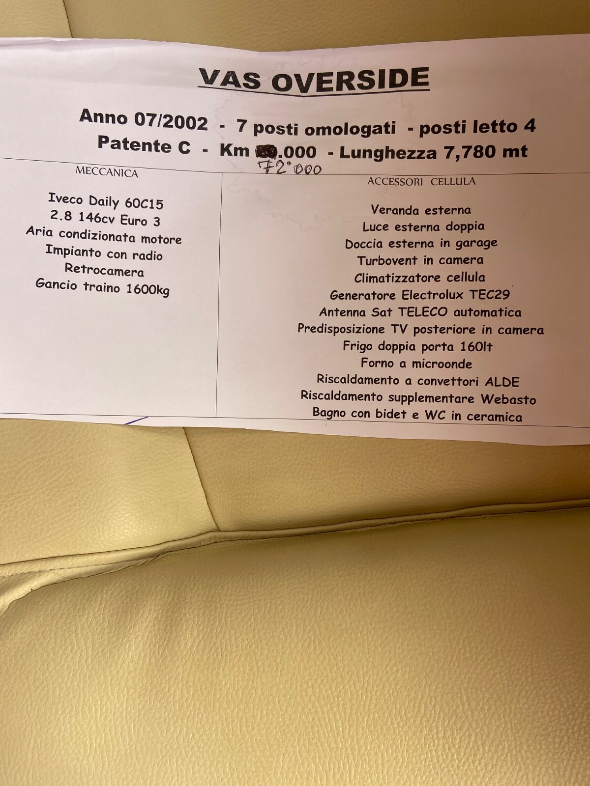 Foto 11 di 14