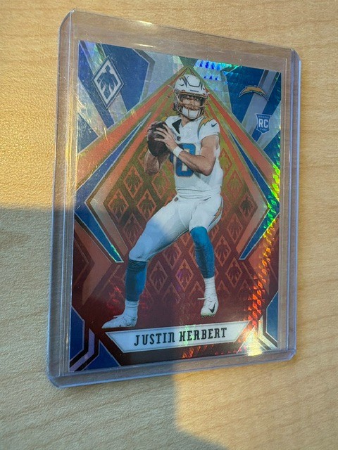2020 Panini Phoenix Fire Burst Justin Herbert RC #103 - Los Angeles Chargers