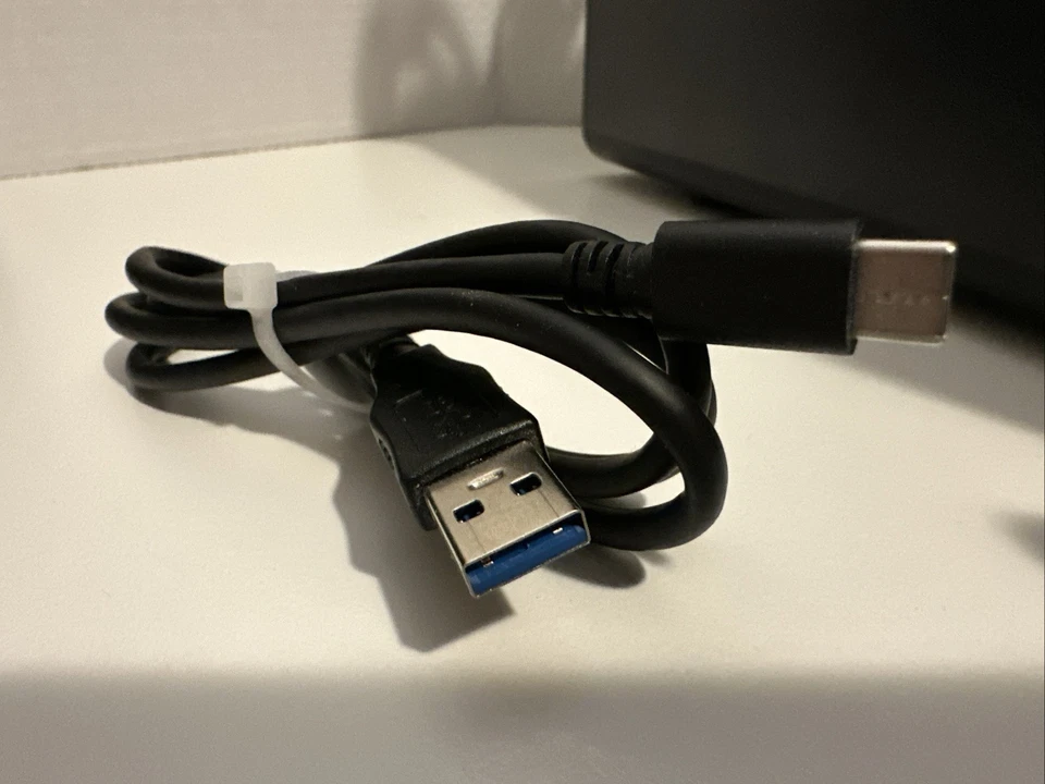 Drobo 5C DDR4-A 5-Bay Network Attached Storage. NO DRIVES - Image 2 of 4