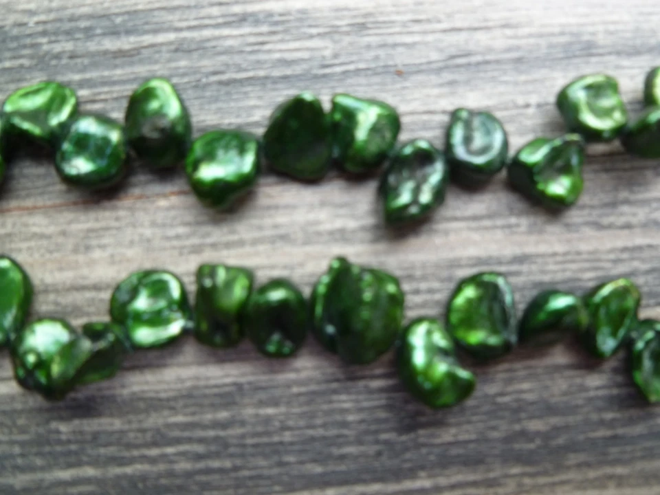 Two 15 inch Strings Vibrant Emerald Green Keshi or Cornflake Freshwater Pearls - Image 2 of 4