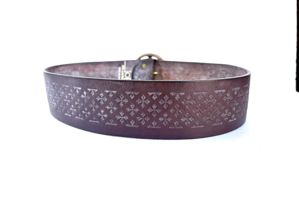 Cinto liso vintage marrom de couro em relevo cintura larga. Fivela de encaixe Joed tamanho 36 - Imagem 2 de 4