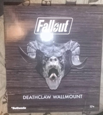 Fallout Wall Mount Hunting Trophy Deathclaw Jagdtrophäe Todeskralle  OVP