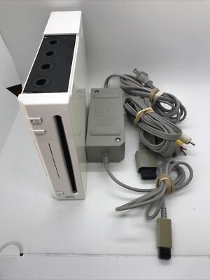 任天堂　Wii 本体　RVL-001 任天堂 wii 本体 ホワイト セット Nintendo RVL-001 - メルカリ