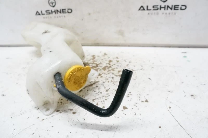 Subaru Forester 2016 botella depósito refrigerante radiador 45150SG001 OEM  Foto 3 de 4