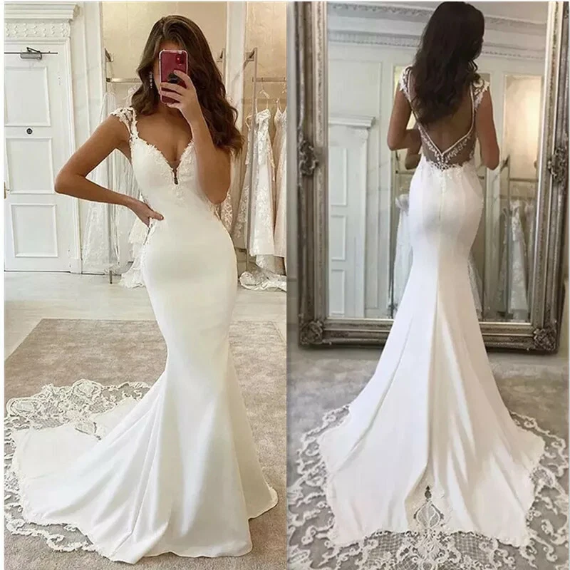 Robes de mariée sirène sans dos satiné dentelle applications balayage train  robe