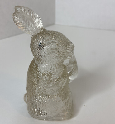 vintage clear glass rabbit Bunny With Carrot SP8