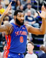 FOTO AUTÓGRAFA FIRMADA POR ANDRE DRUMMOND DETROIT PISONS 8X10 CERTIFICADO DE AUTENTICIDAD UCONN HUSKIES
