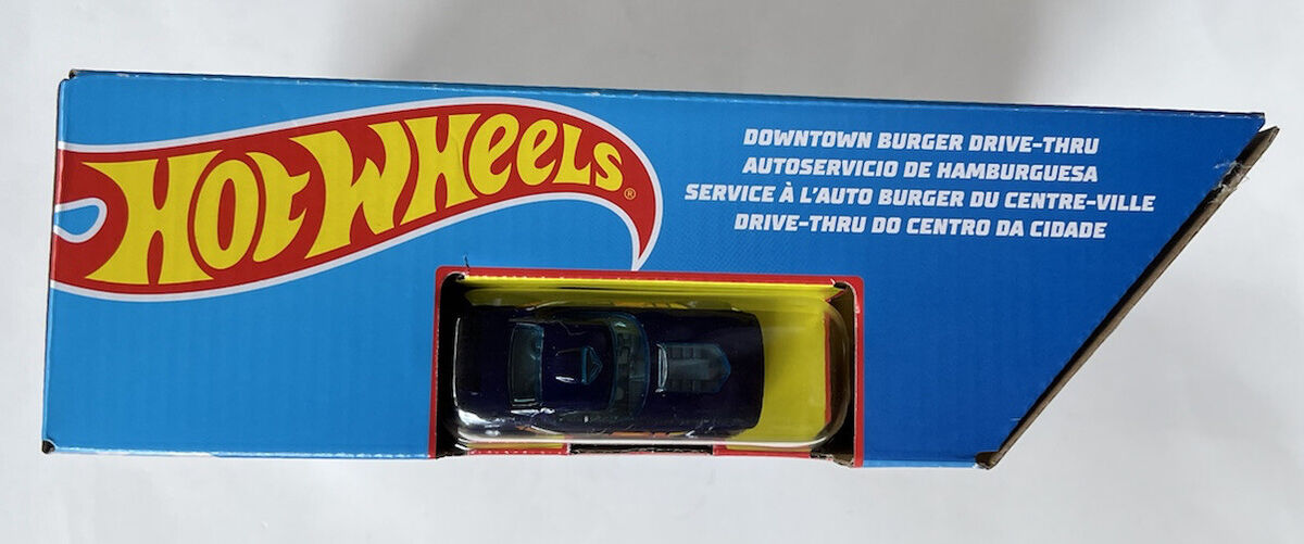 Mattel - Hot Wheels City Downtown Burger Drive-Thru, Blue Car. New for 2022  HOT