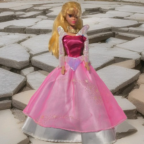 Barbie Sleeping Beauty 1991 Disney Magic Change Eyes EUC C100