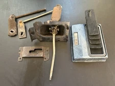 1981-1987 Chevy GMC 4x4 Floor Shifter Console ASSEMBLY Linkage Transfer Case OEM