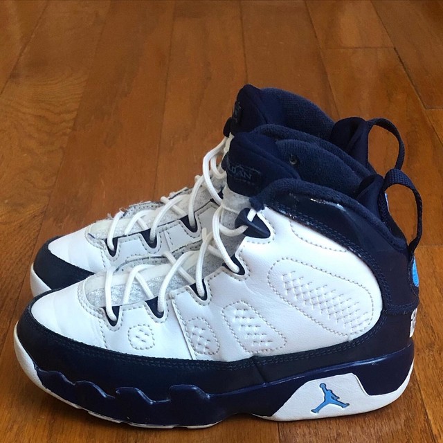 retro 9 pearl blue