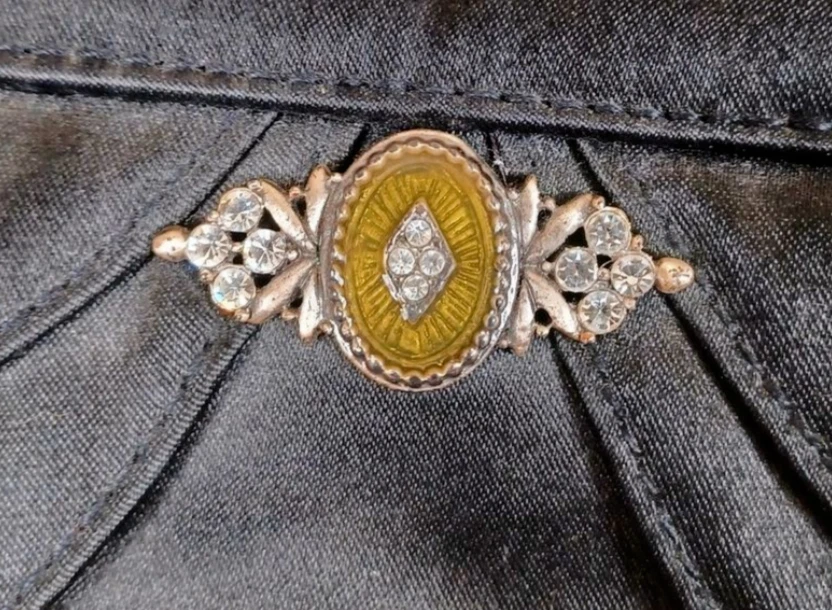 Bolso de Mano LuLu Guinness Estilo Número 939-108-010 Perón Negro Satinado con Etiquetas Foto 2 de 4